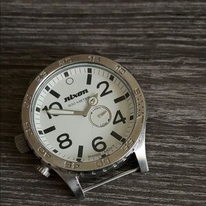 Nixon 51-30 ‘simplify’ vintage classic logo tide watch